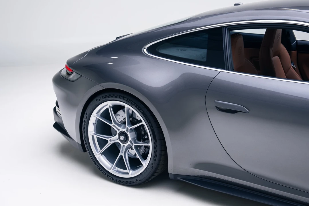 2024 Porsche 992 GT3 - Image 20 of 21