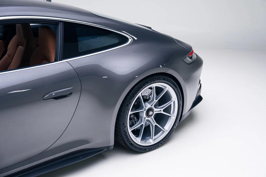 2024 Porsche 992 GT3 - Image 14 of 21