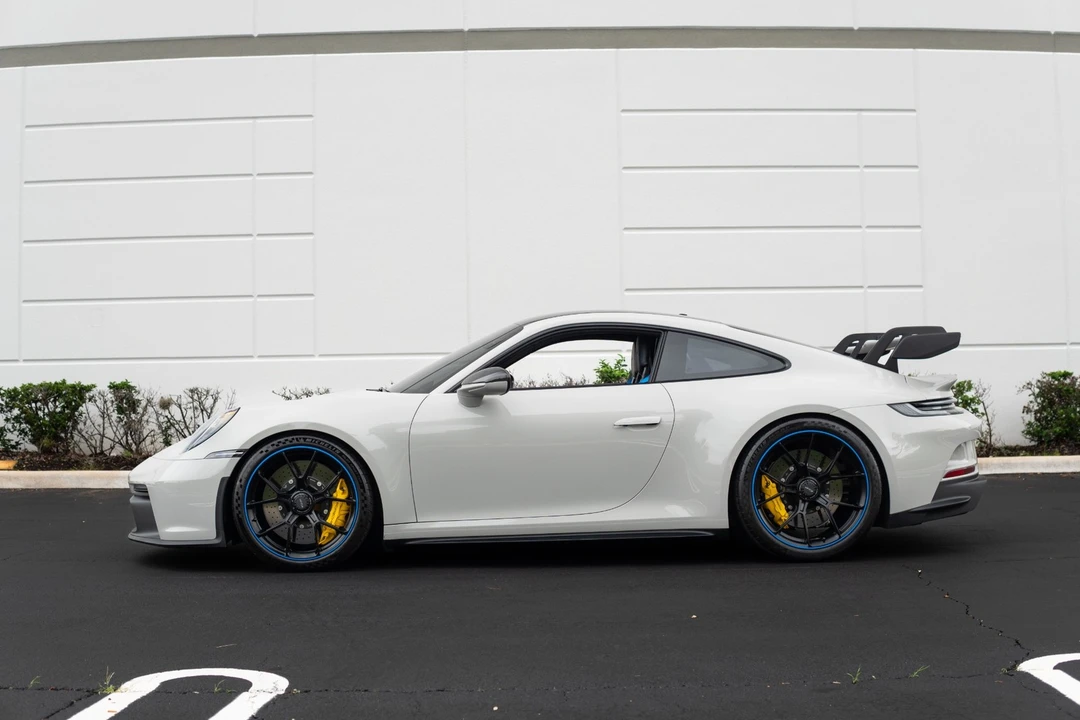 2024 Porsche 992 GT3 - Image 29 of 31
