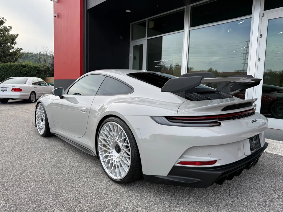 2024 Porsche 992 GT3 - Image 11 of 21