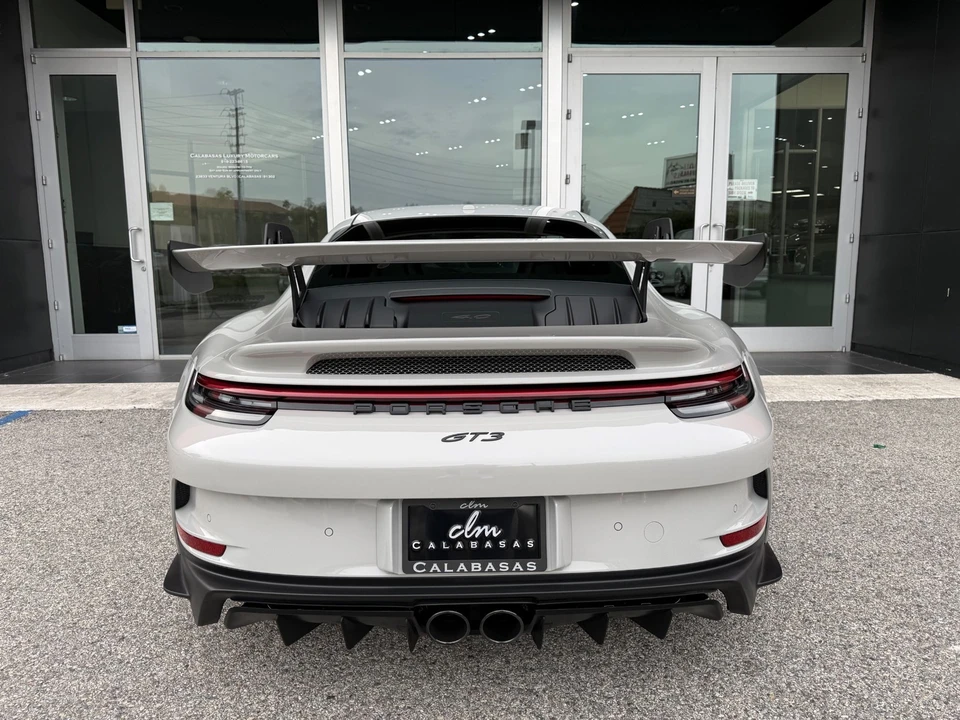 2024 Porsche 992 GT3 - Image 16 of 21