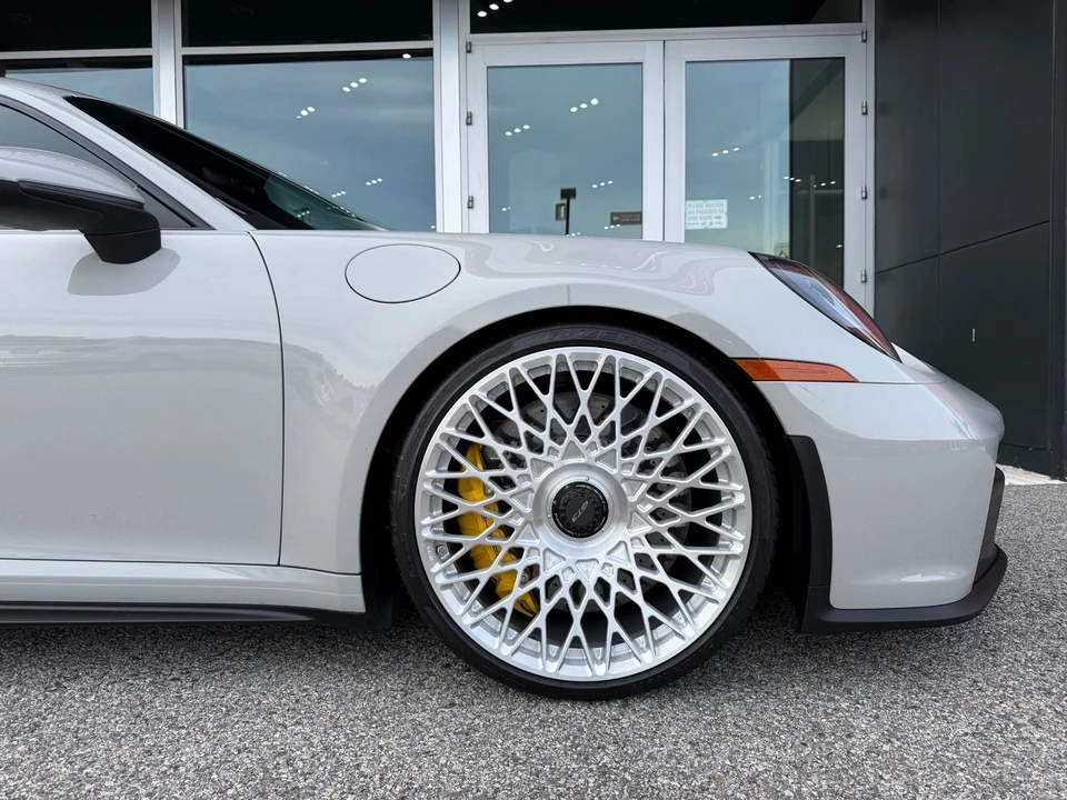 2024 Porsche 992 GT3 - Image 6 of 21