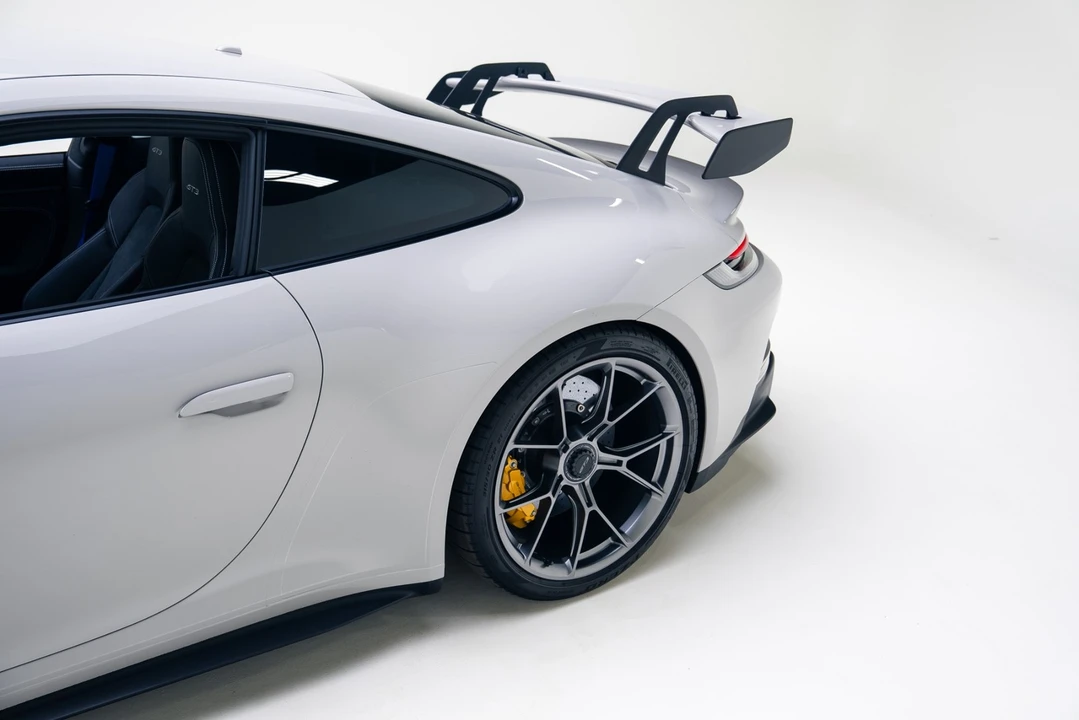 2024 Porsche 992 GT3 - Image 17 of 21