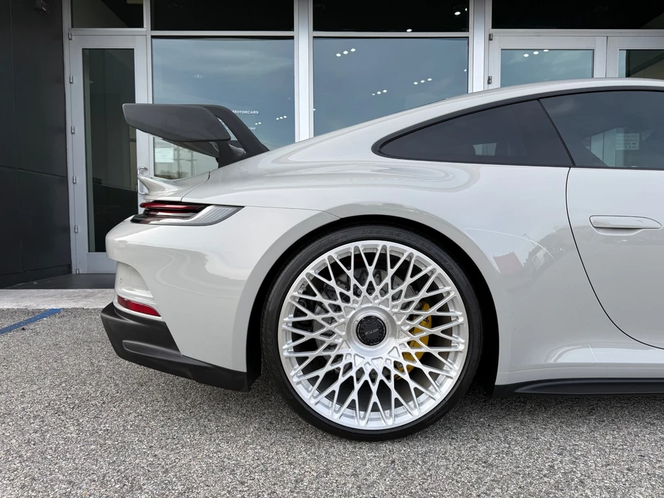 2024 Porsche 992 GT3 - Image 7 of 21