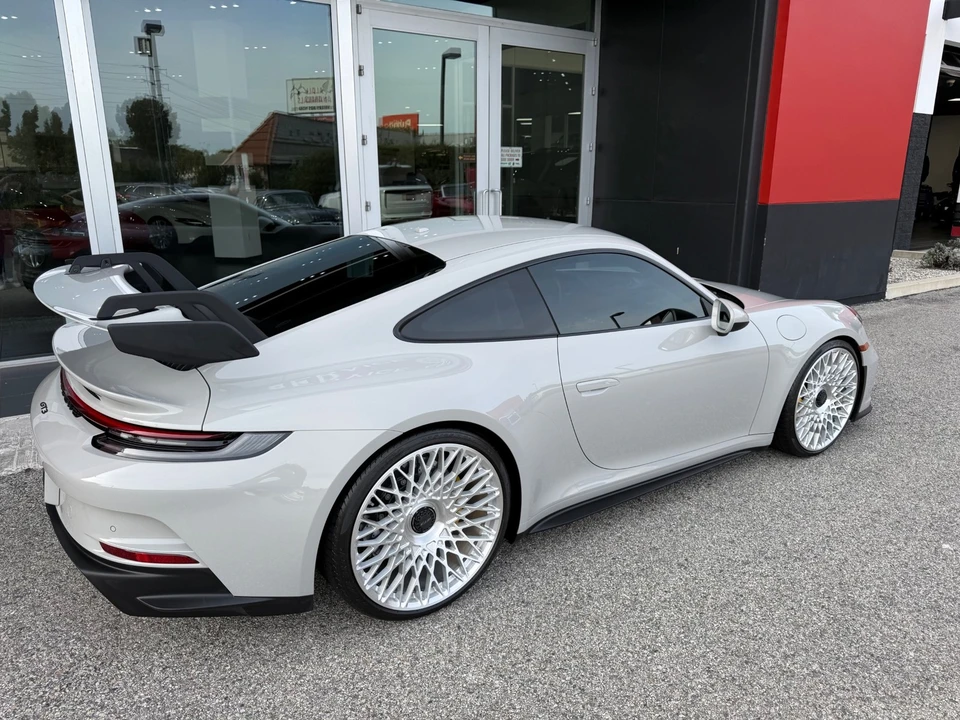 2024 Porsche 992 GT3 - Image 5 of 21