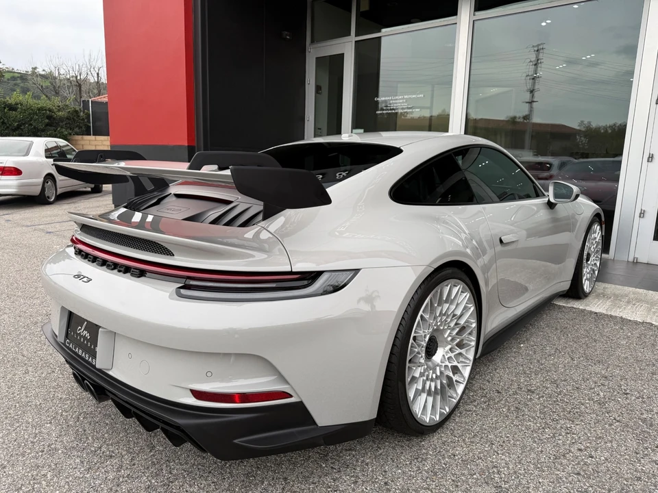 2024 Porsche 992 GT3 - Image 17 of 21