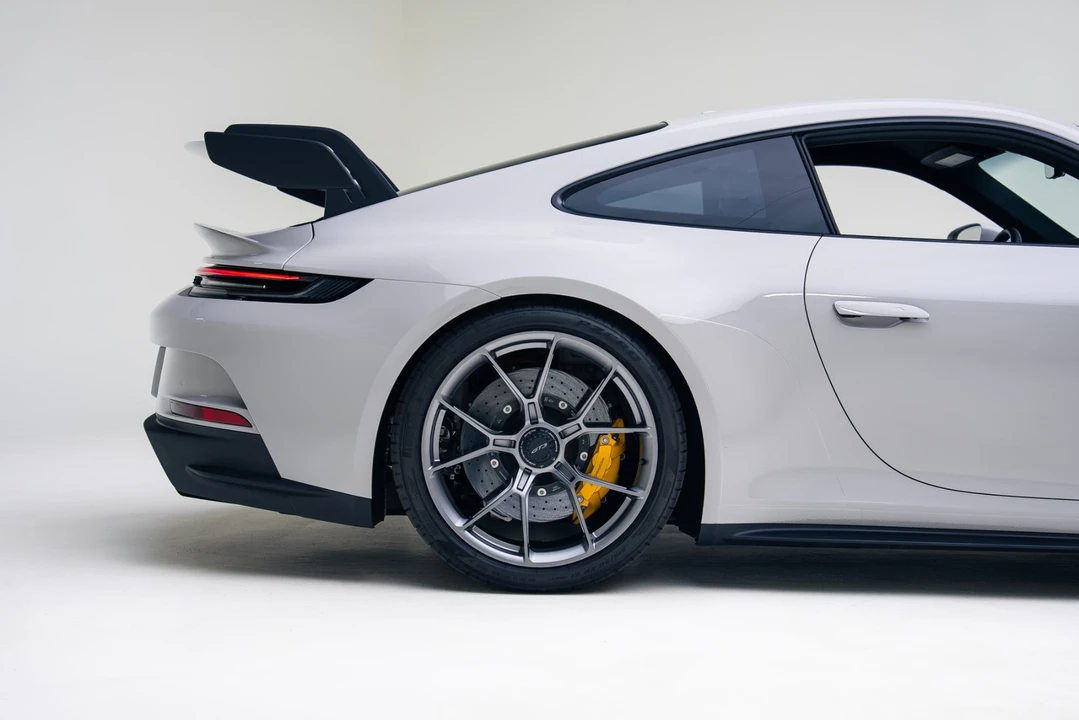 2024 Porsche 992 GT3 - Image 20 of 21