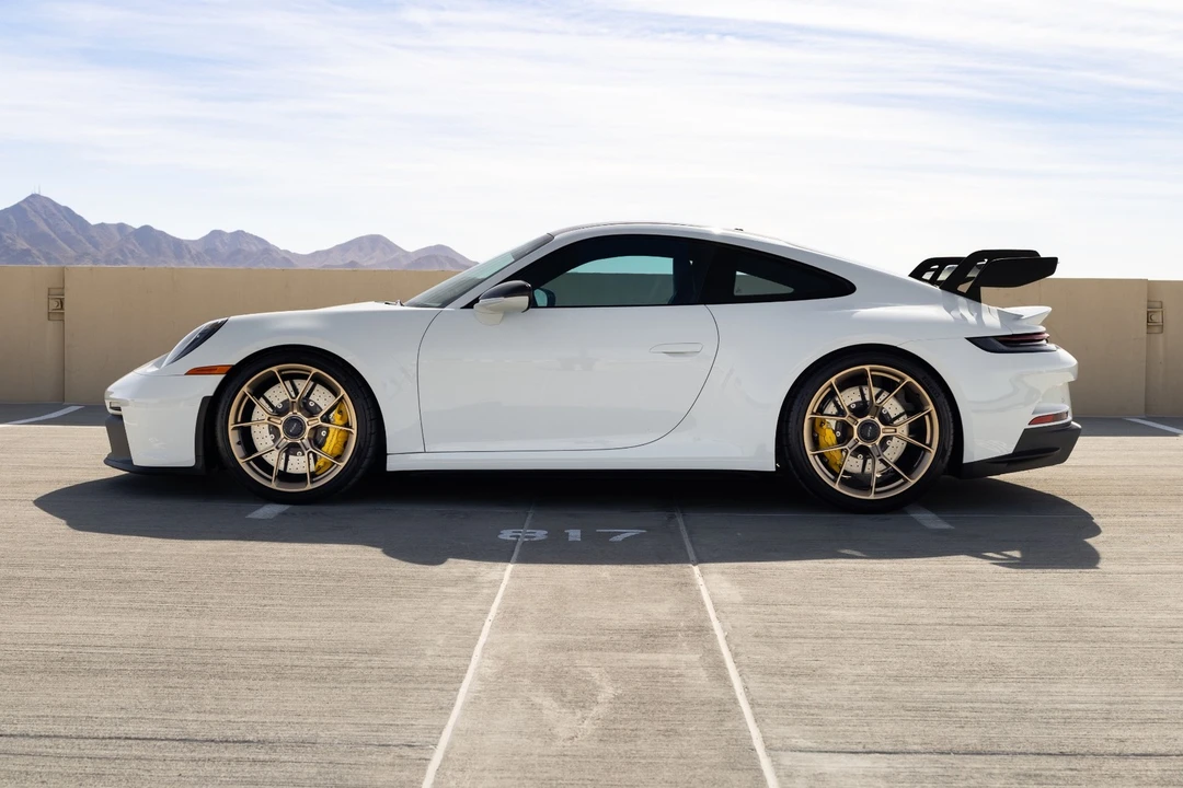 2024 Porsche 992 GT3 - Image 15 of 31