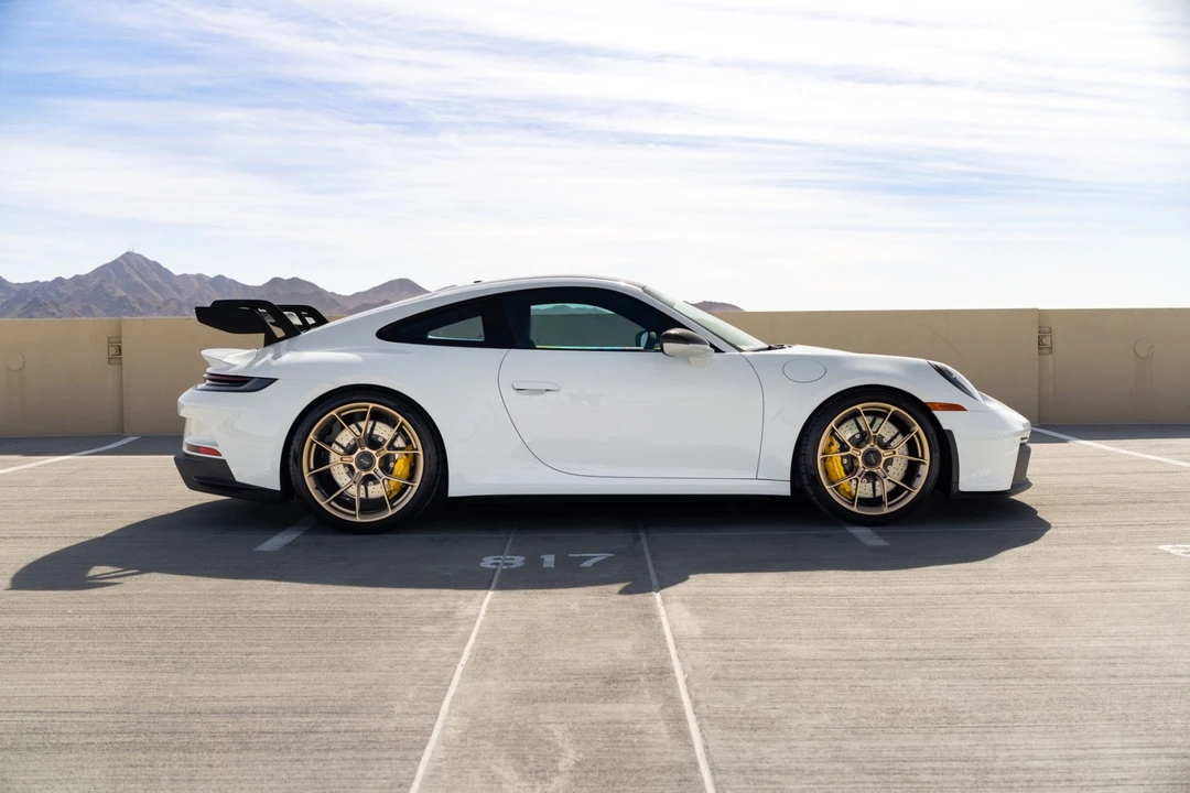 2024 Porsche 992 GT3 - Image 10 of 31