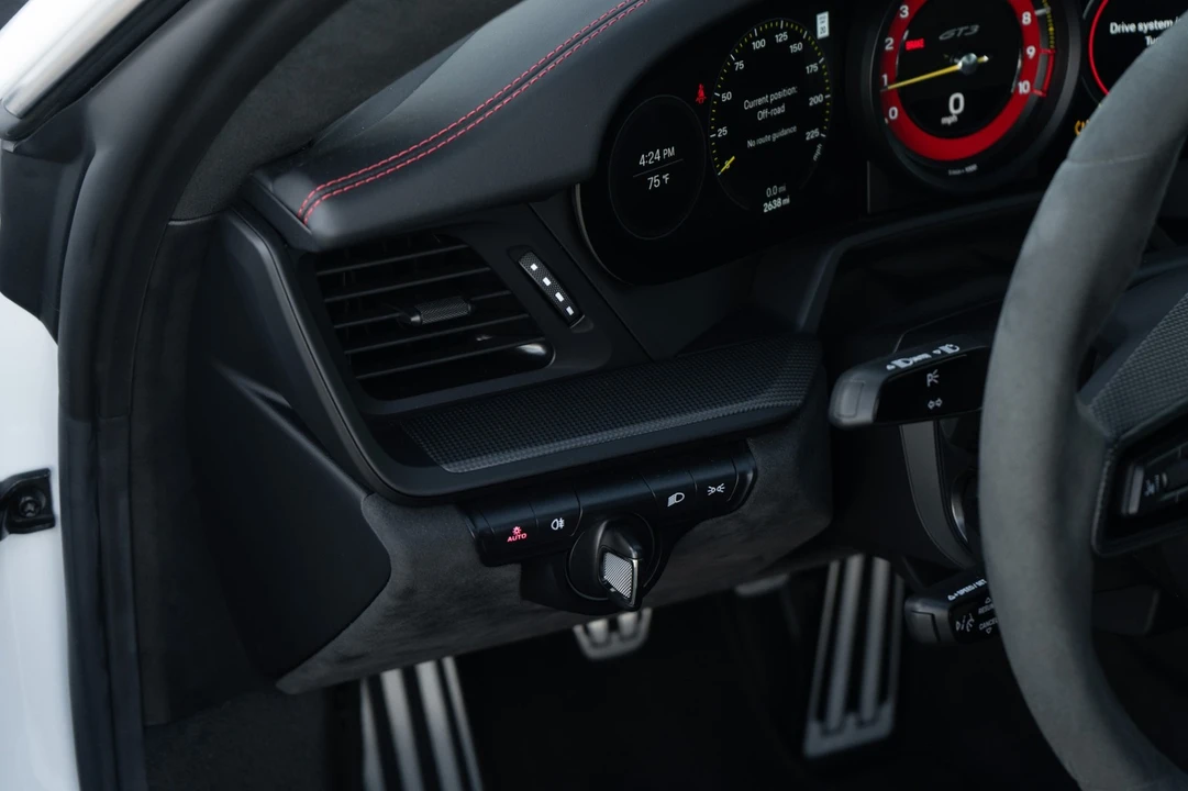 2024 Porsche 992 GT3 - Image 19 of 21