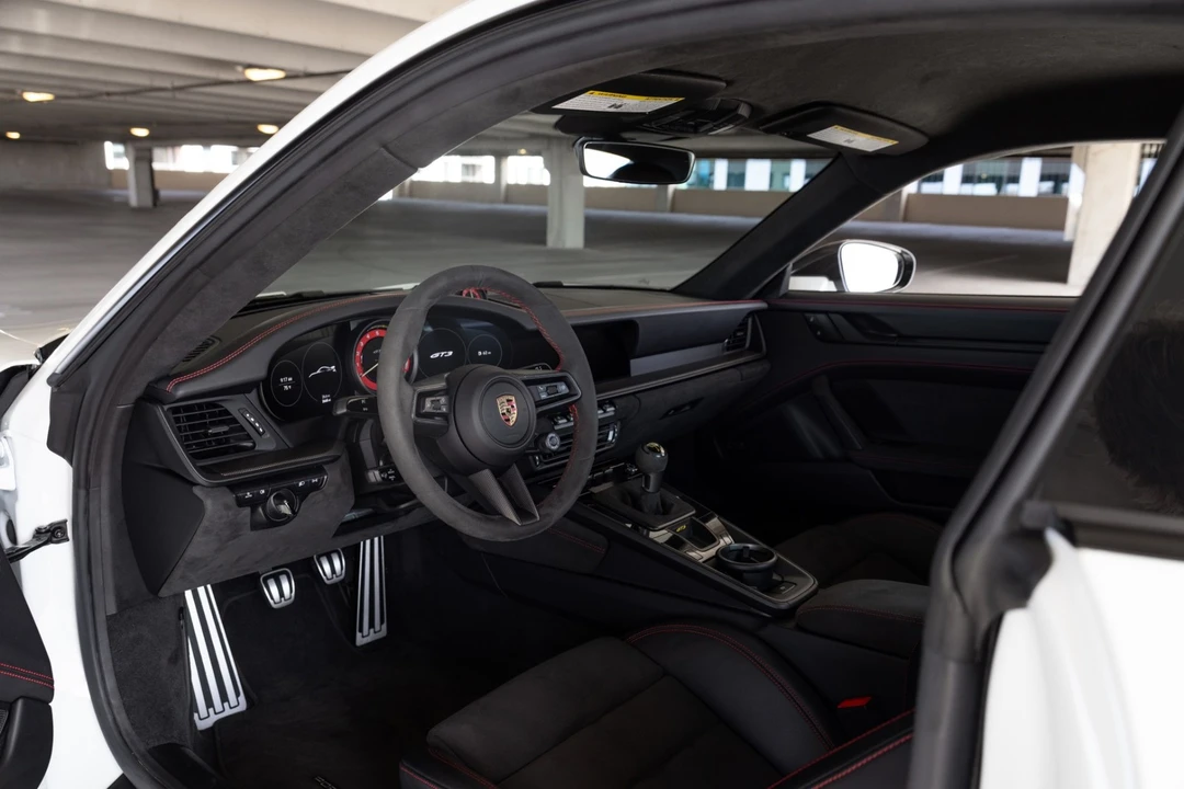 2024 Porsche 992 GT3 - Image 2 of 31