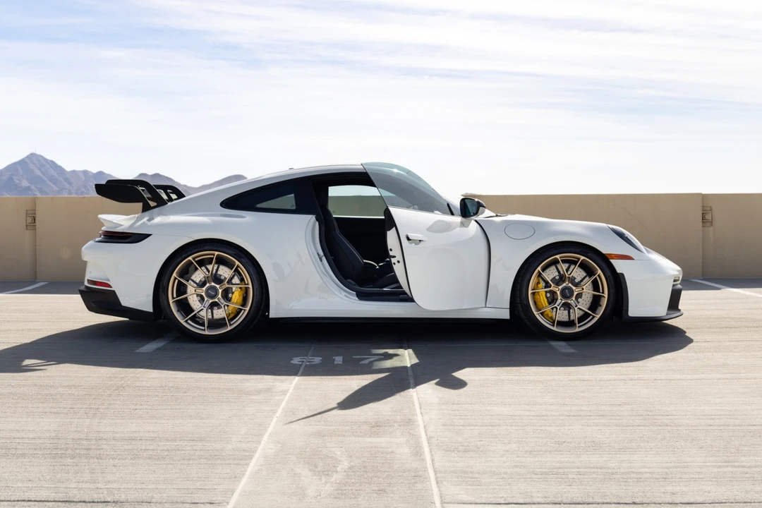 2024 Porsche 992 GT3 - Image 11 of 31