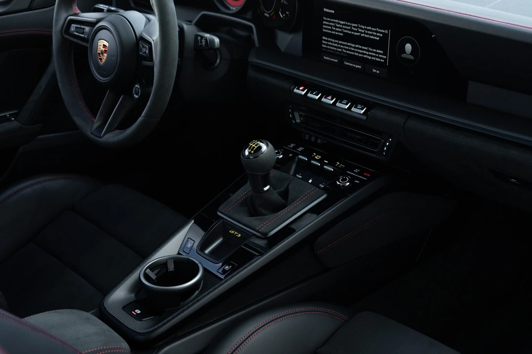 2024 Porsche 992 GT3 - Image 20 of 21