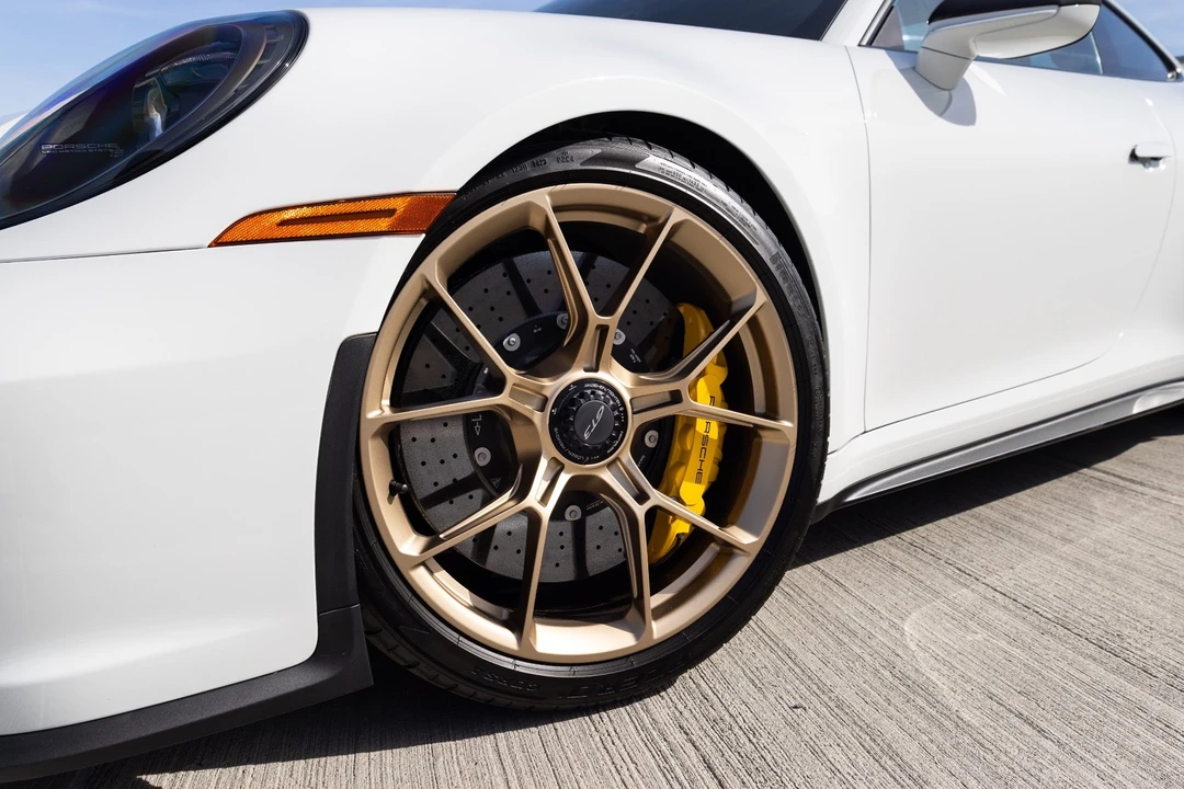 2024 Porsche 992 GT3 - Image 9 of 31