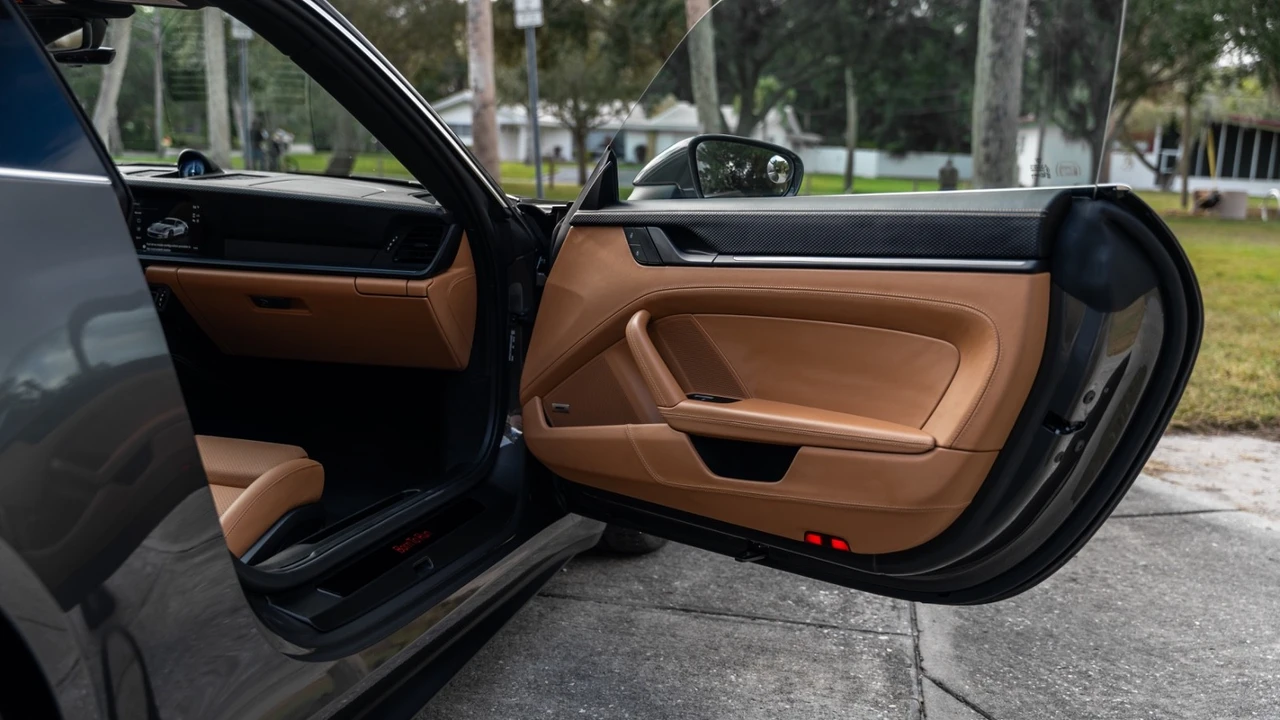 2024 Porsche 992 GT3 - Image 17 of 21