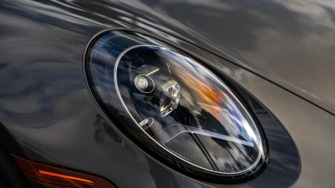 2024 Porsche 992 GT3 - Image 16 of 21