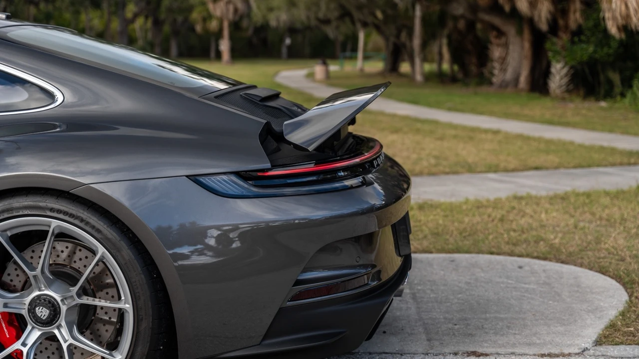 2024 Porsche 992 GT3 - Image 12 of 21