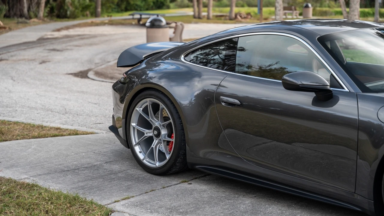 2024 Porsche 992 GT3 - Image 6 of 21