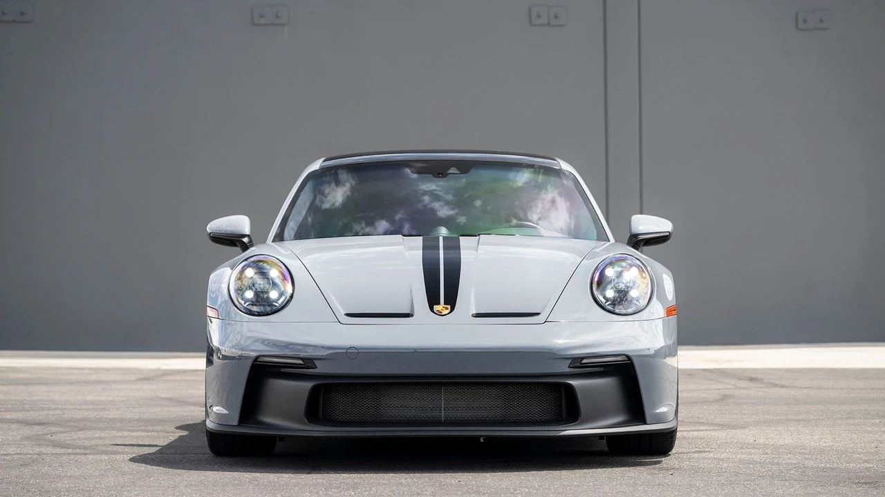2024 Porsche 992 GT3 - Image 4 of 31