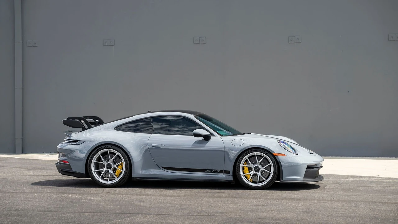 2024 Porsche 992 GT3 - Image 11 of 31