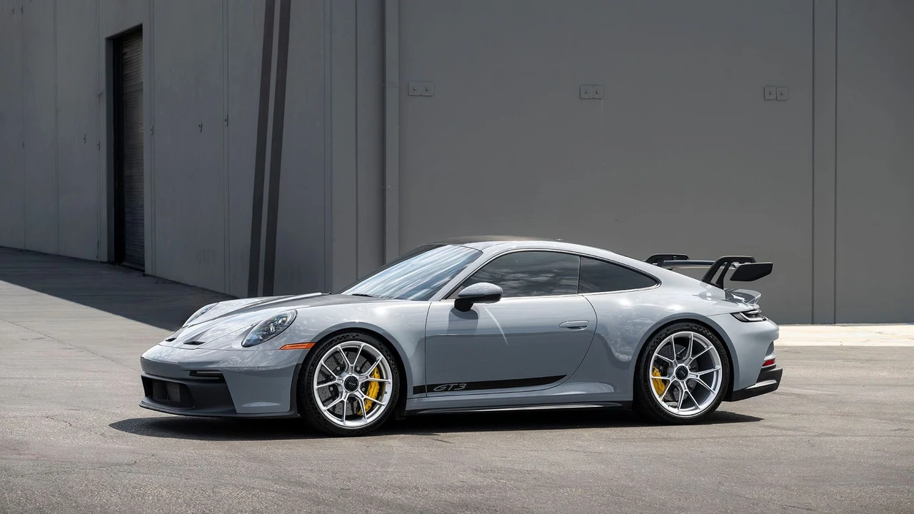 2024 Porsche 992 GT3 - Image 10 of 31