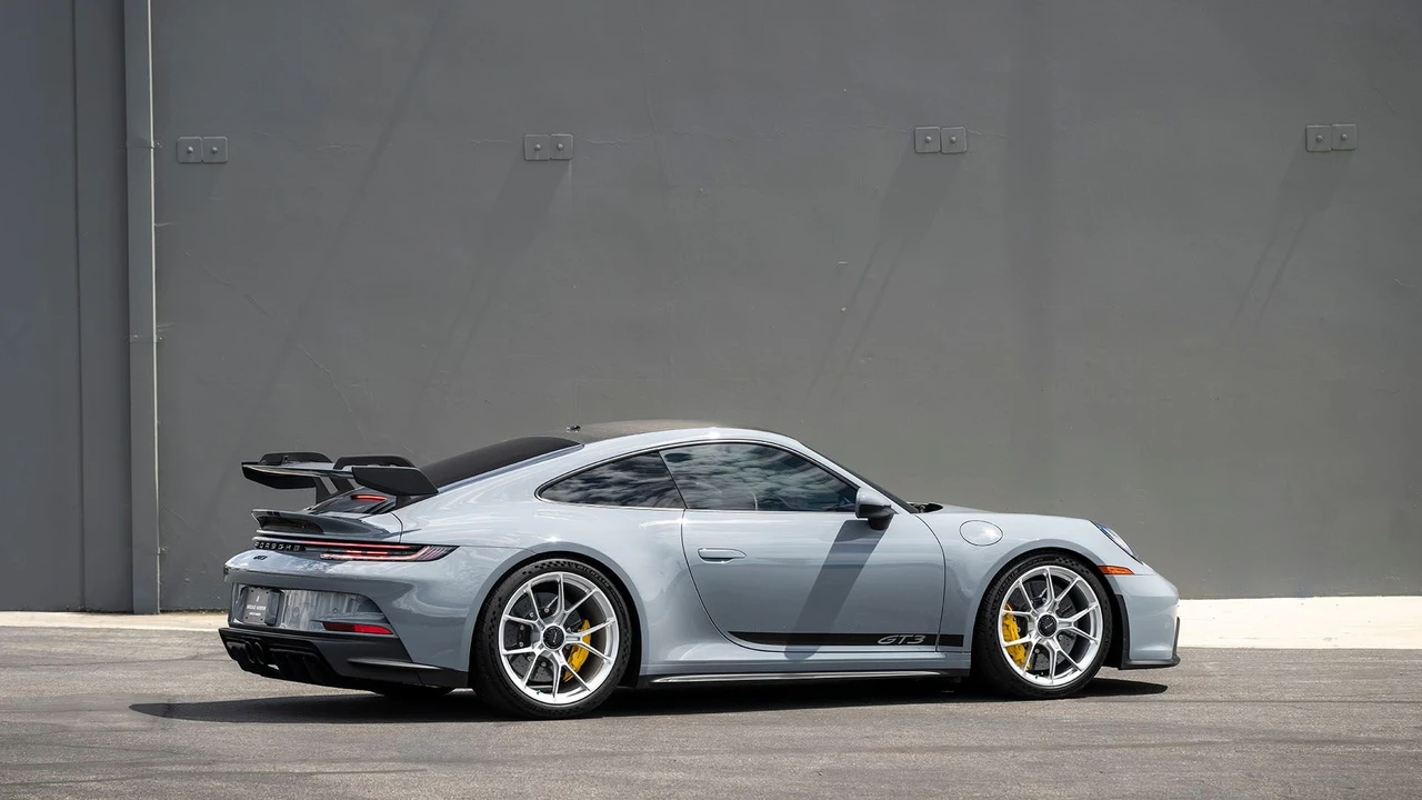 2024 Porsche 992 GT3 - Image 14 of 31