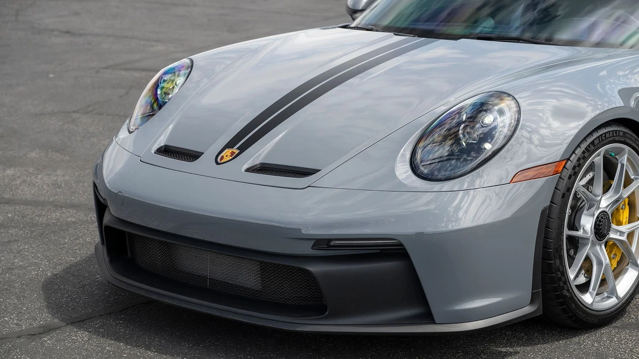 2024 Porsche 992 GT3 - Image 26 of 31