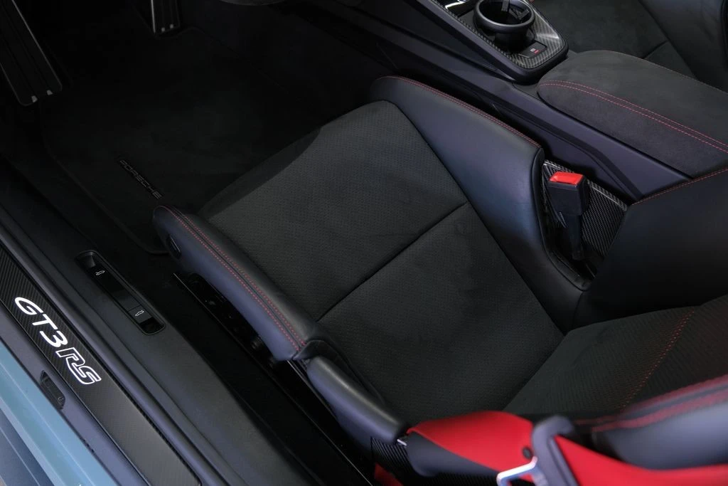 2024 Porsche 911 - Image 14 of 31