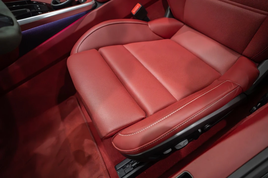 2024 Porsche 992 Carrera - Image 17 of 31