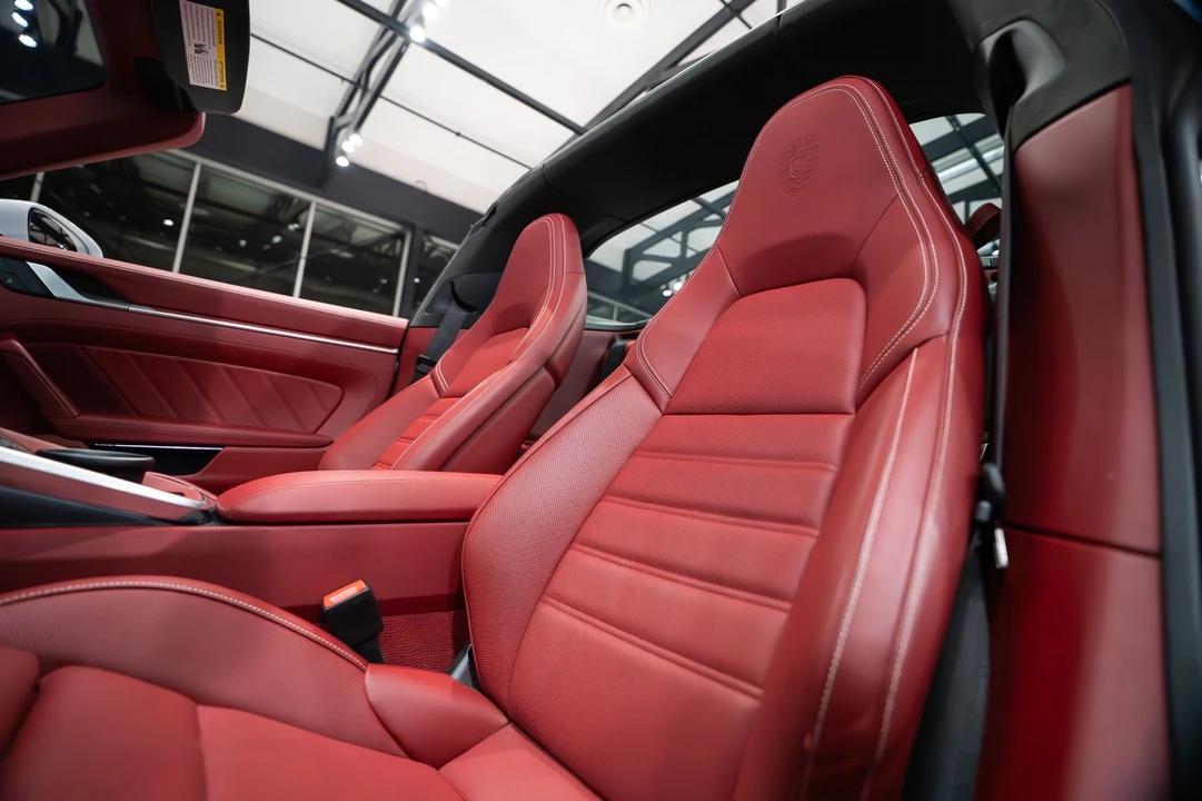 2024 Porsche 992 Carrera - Image 18 of 31