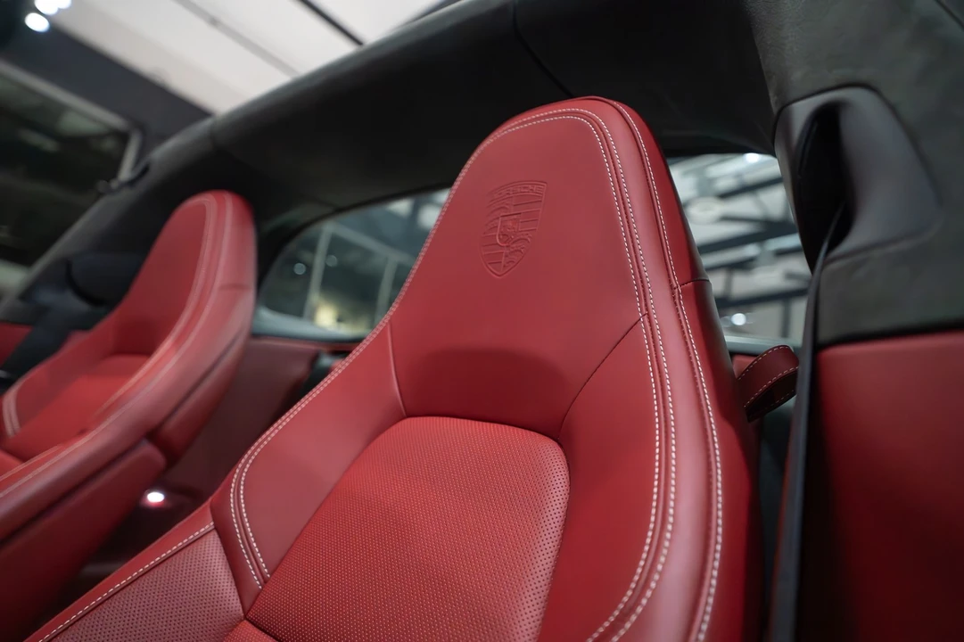 2024 Porsche 992 Carrera - Image 19 of 31