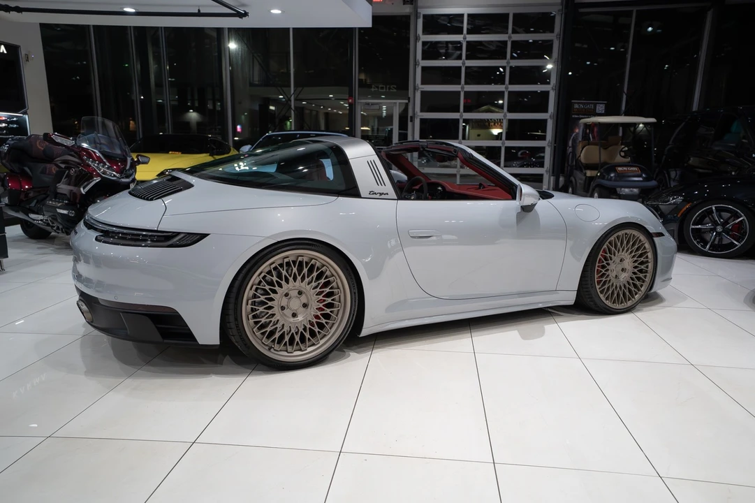 2024 Porsche 992 Carrera - Image 7 of 31