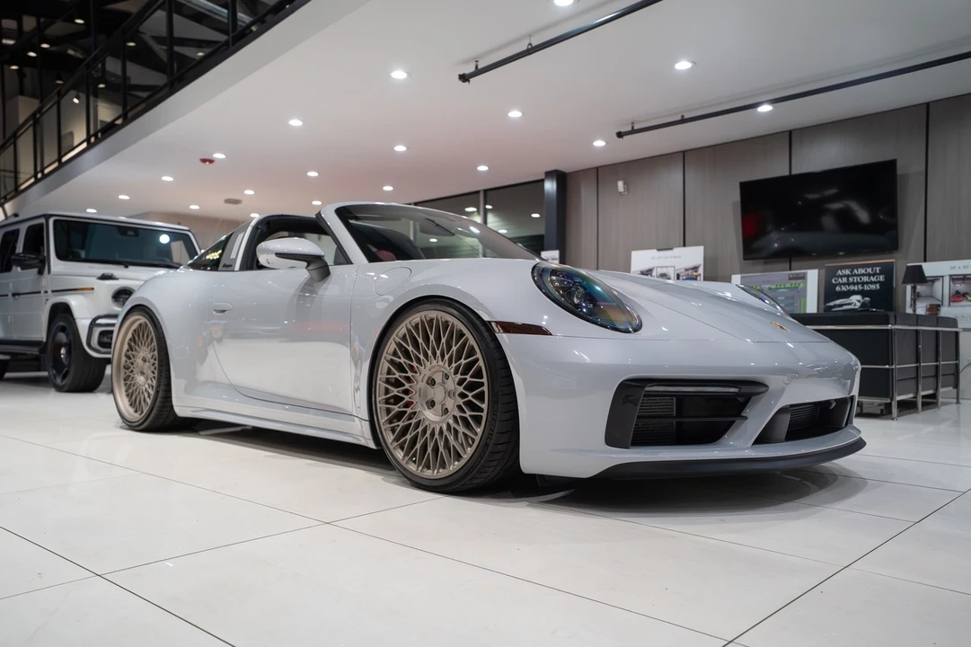 2024 Porsche 992 Carrera - Image 10 of 31