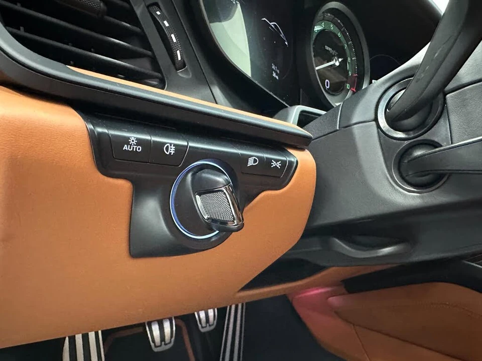 2024 Porsche 992 S/T - Image 24 of 31