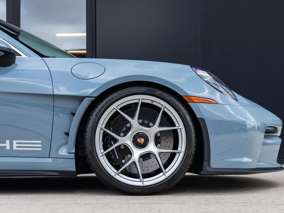 2024 Porsche 992 S/T - Image 13 of 31