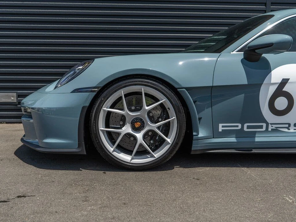 2024 Porsche 992 S/T - Image 12 of 31