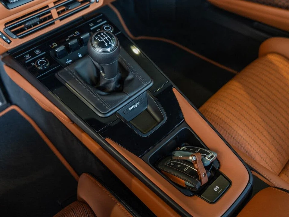 2024 Porsche 992 S/T - Image 25 of 31