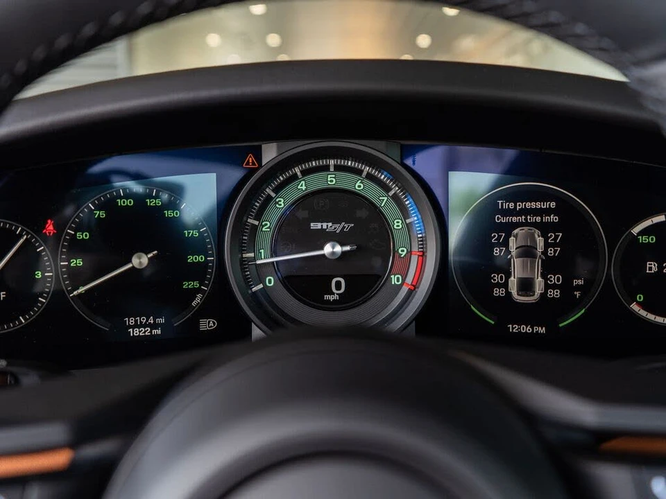 2024 Porsche 992 S/T - Image 19 of 31