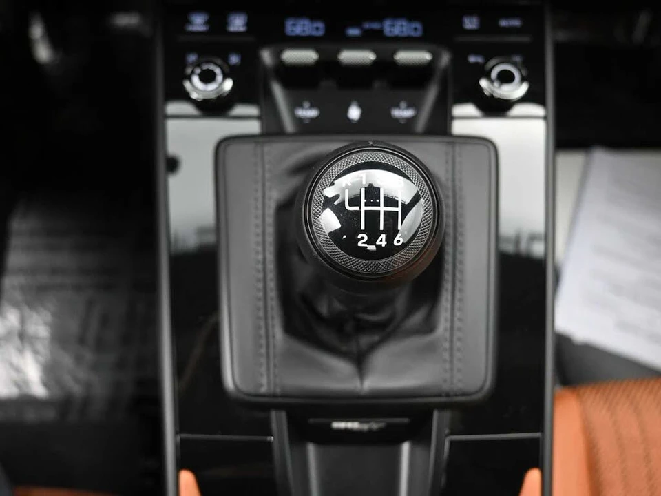 2024 Porsche 992 S/T - Image 20 of 31