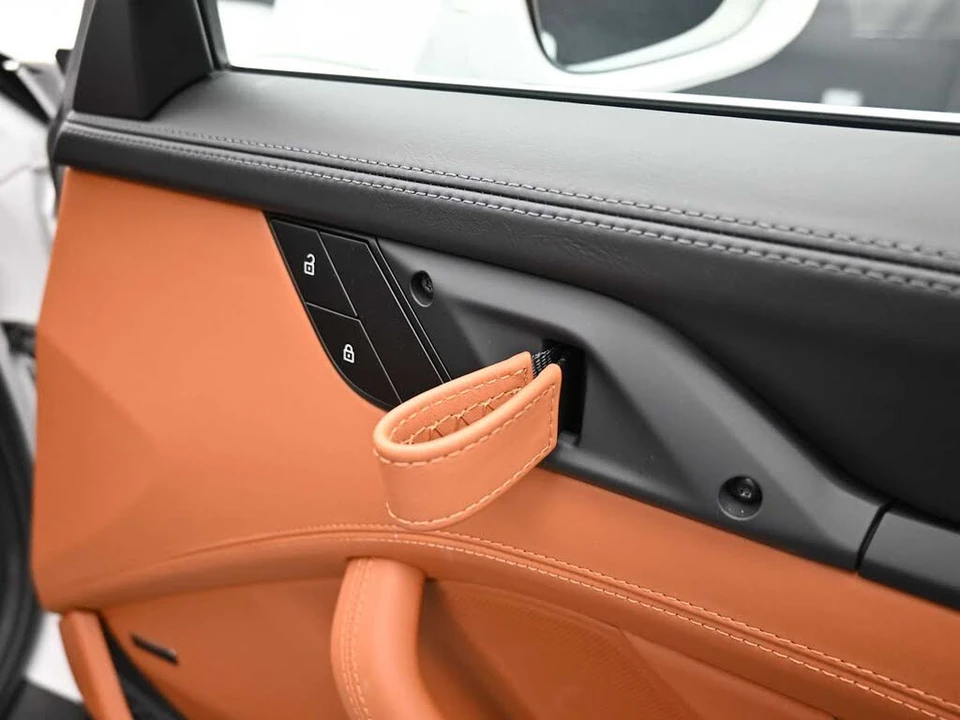 2024 Porsche 992 S/T - Image 29 of 31