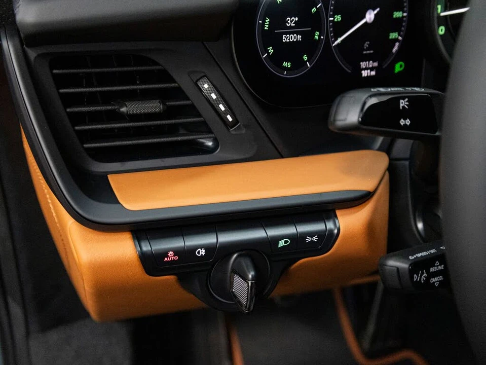 2024 Porsche 992 S/T - Image 24 of 31