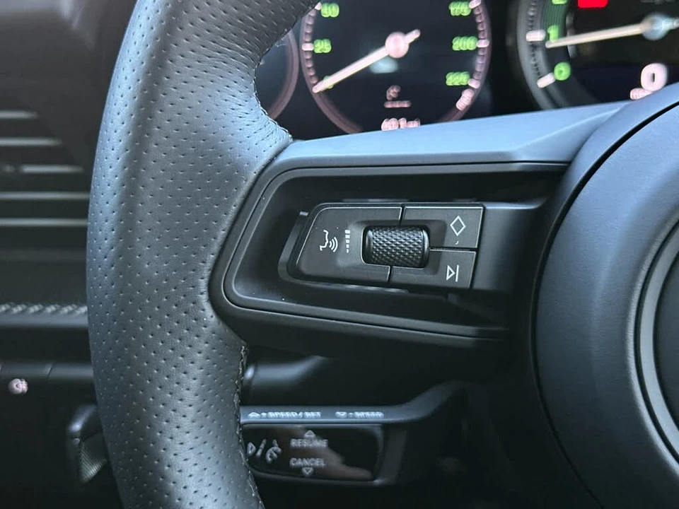 2024 Porsche 992 S/T - Image 22 of 31