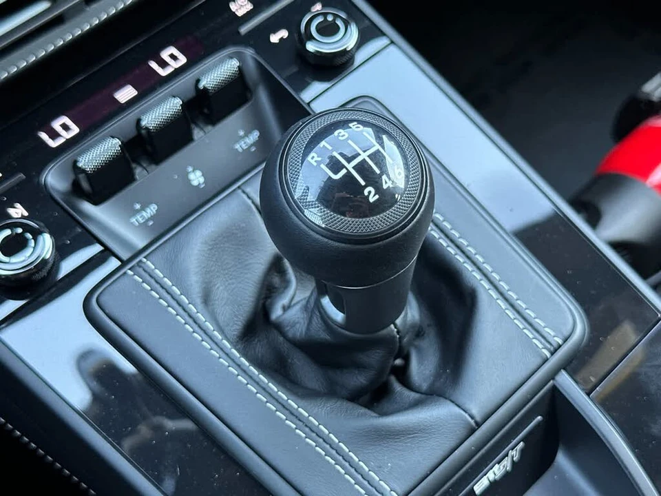 2024 Porsche 992 S/T - Image 20 of 31
