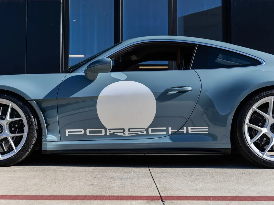 2024 Porsche 992 S/T - Image 22 of 31