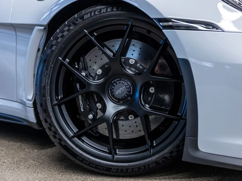2024 Porsche 992 S/T - Image 19 of 31
