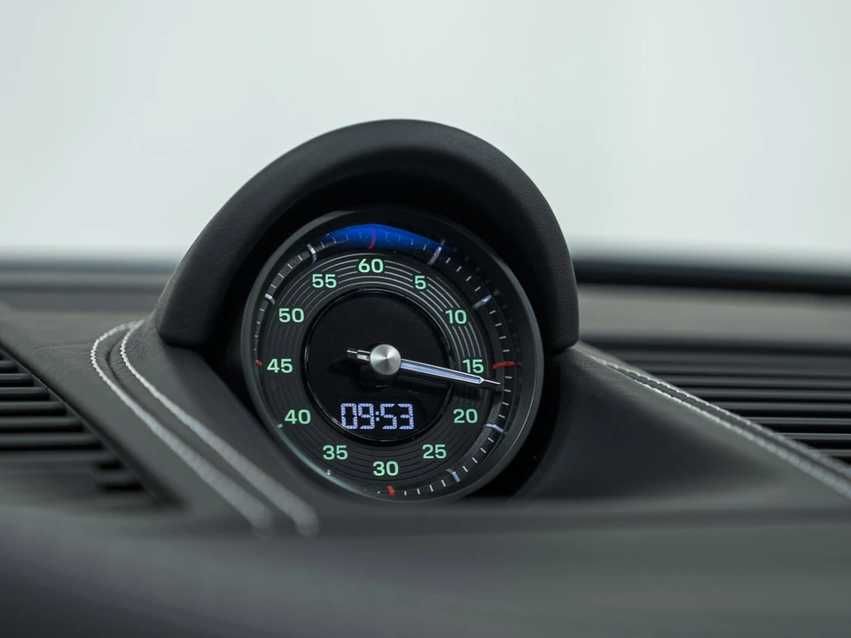 2024 Porsche 992 S/T - Image 27 of 31