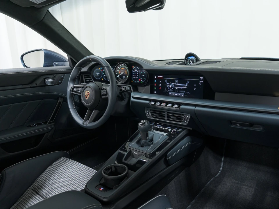 2024 Porsche 992 S/T - Image 23 of 31