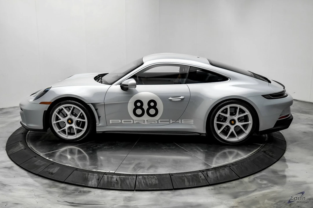 2024 Porsche 992 S/T - Image 8 of 12