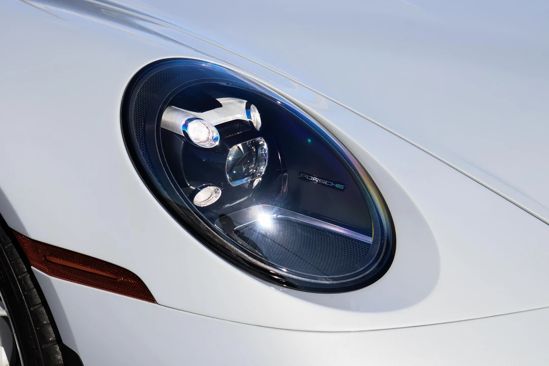 2024 Porsche 992 S/T - Image 14 of 31
