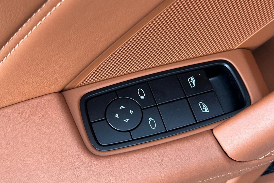 2024 Porsche 992 S/T - Image 13 of 21